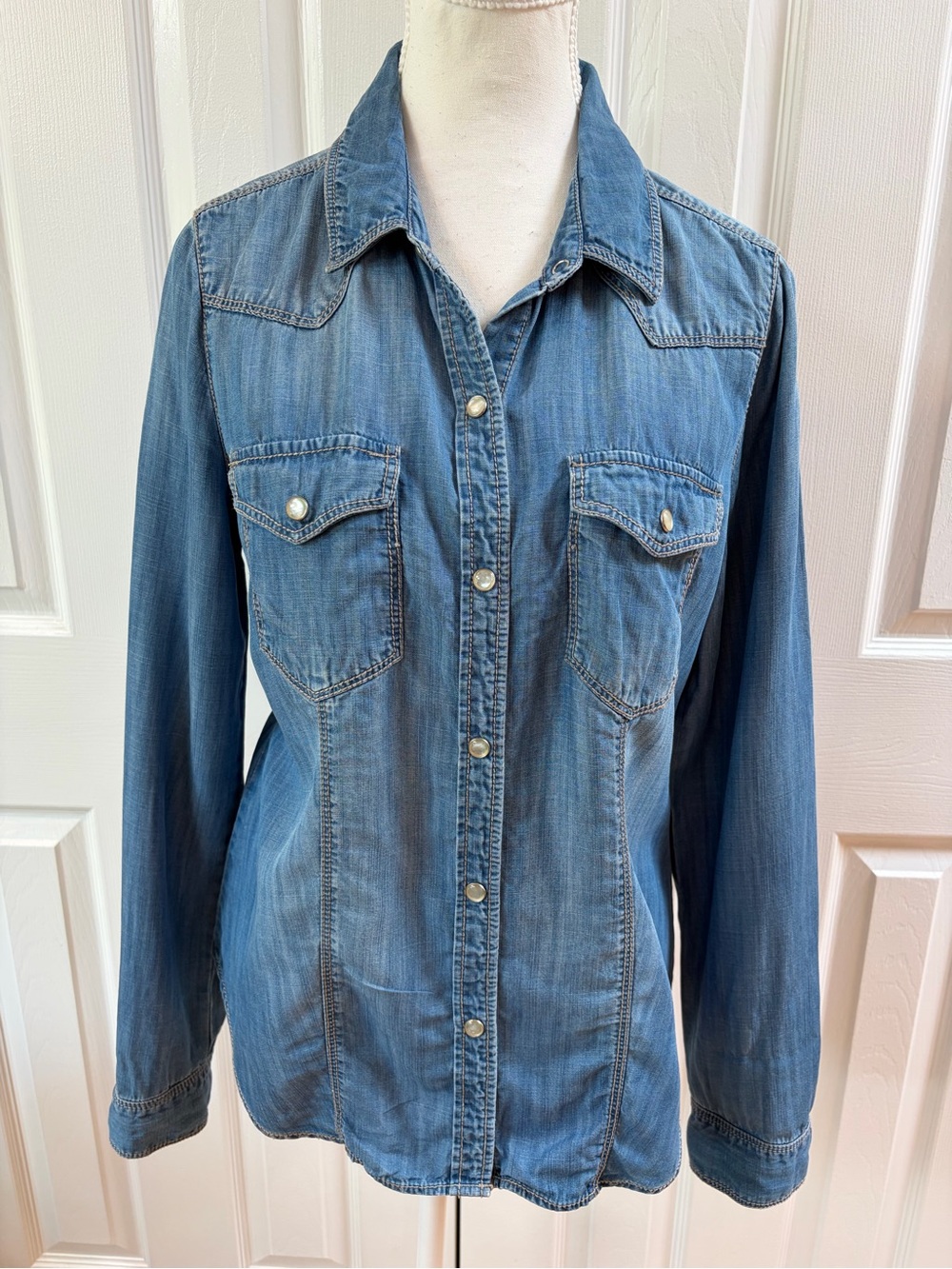 Trouvé Chambray Lightweight Denim Western Like Shirt with Pearl Buttons Size M